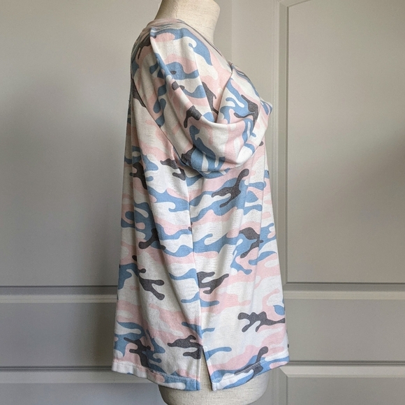 PJ Salvage Pullover Camouflage Print Long Sleeve Brushed Knit Blue Pink L NWT - Picture 5 of 13